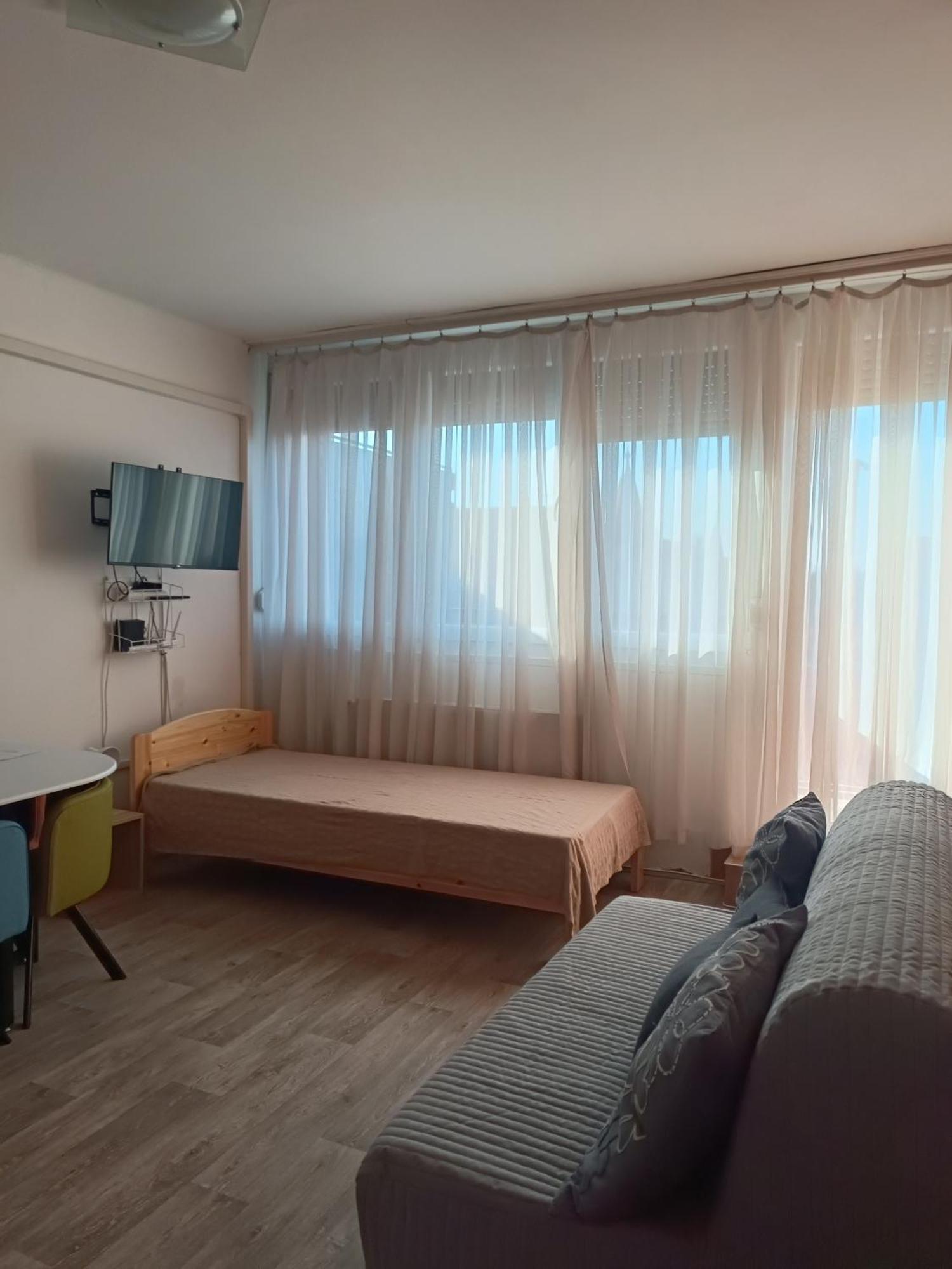 100 Lepes - 100 Steps - Apt With Huge Terrace Next To The Thermal Bath Harkany Luaran gambar